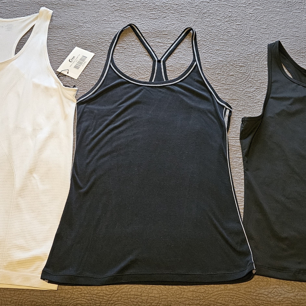 ZYIA Black and White Racerback Tank Tops